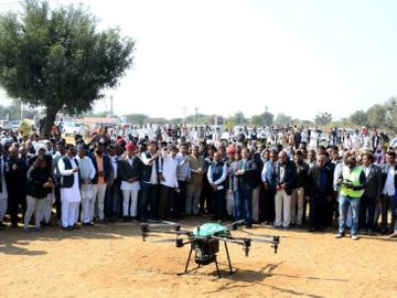एक साथ 14 ड्रोन खरीदने वाले हवा सिंह बने देश के पहले किसान, किसानों को किराए पर देंगे ड्रोन, 2.25 करोड़ रुपए किए खर्च